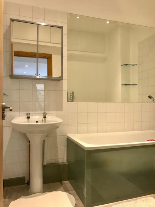 Quiet Kensington Flat Ideal For Central London Ngoại thất bức ảnh