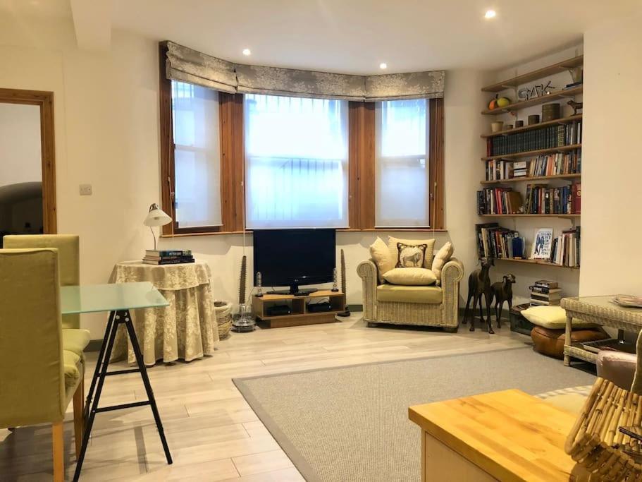 Quiet Kensington Flat Ideal For Central London Ngoại thất bức ảnh